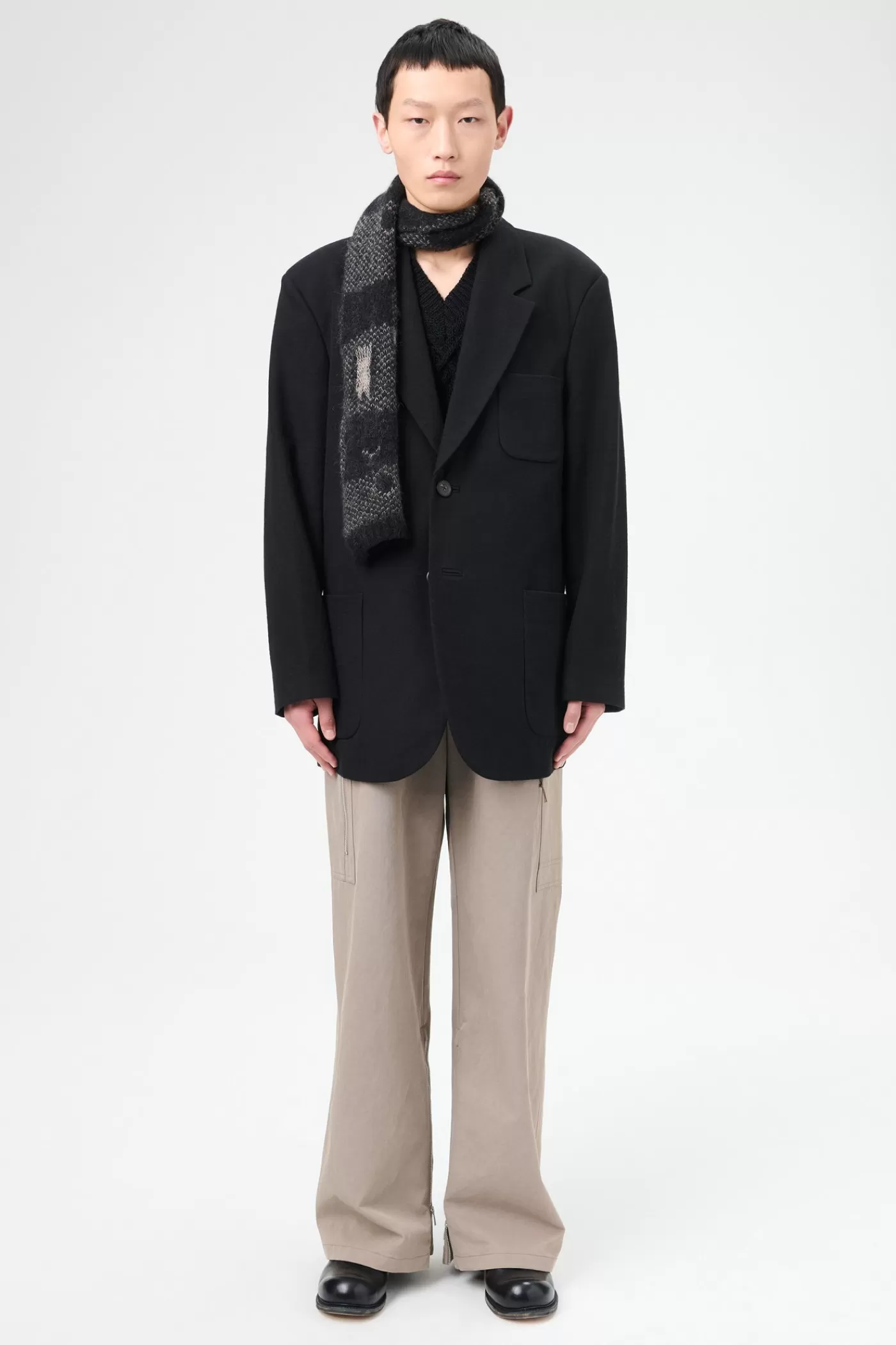 Outlet Draping Black Canvas Suiting